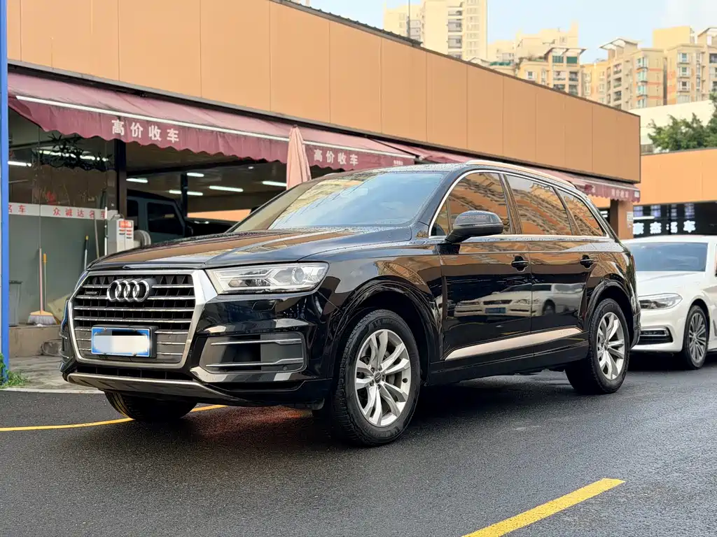 Купить Audi Q7