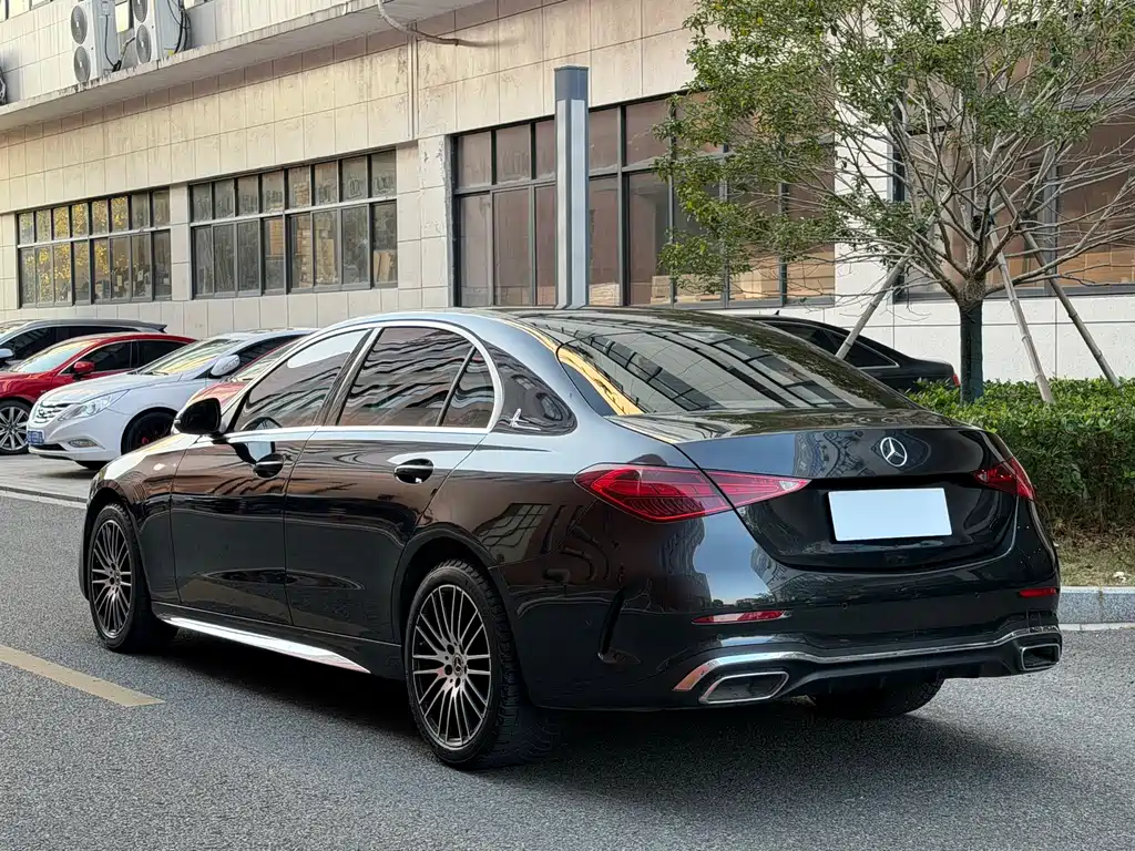 Mercedes-Benz C-Class — миниатюра 20