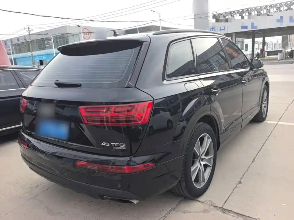Audi Q7 — миниатюра 7