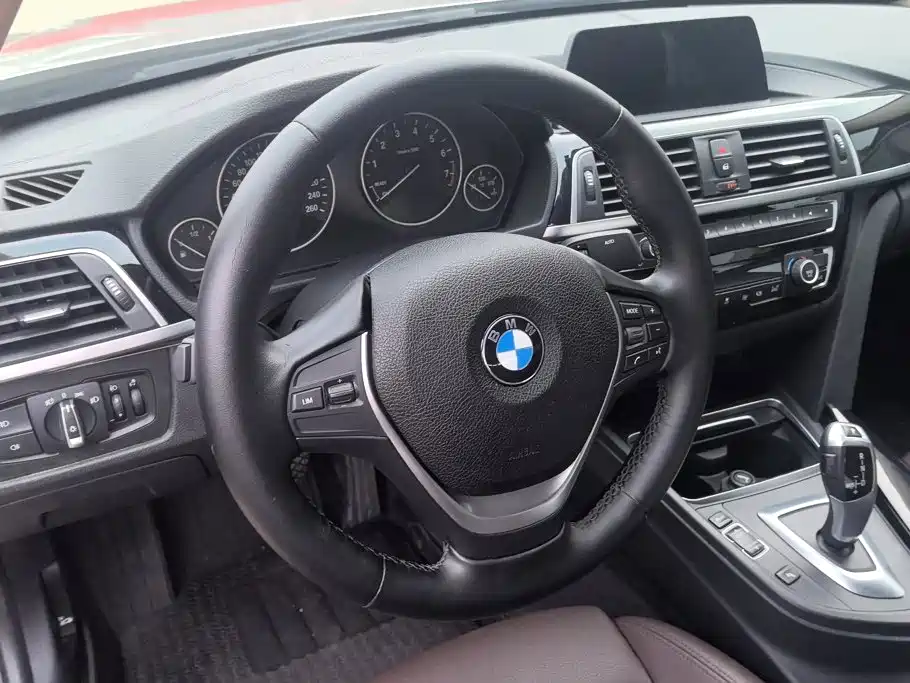 BMW 3 Series — миниатюра 15