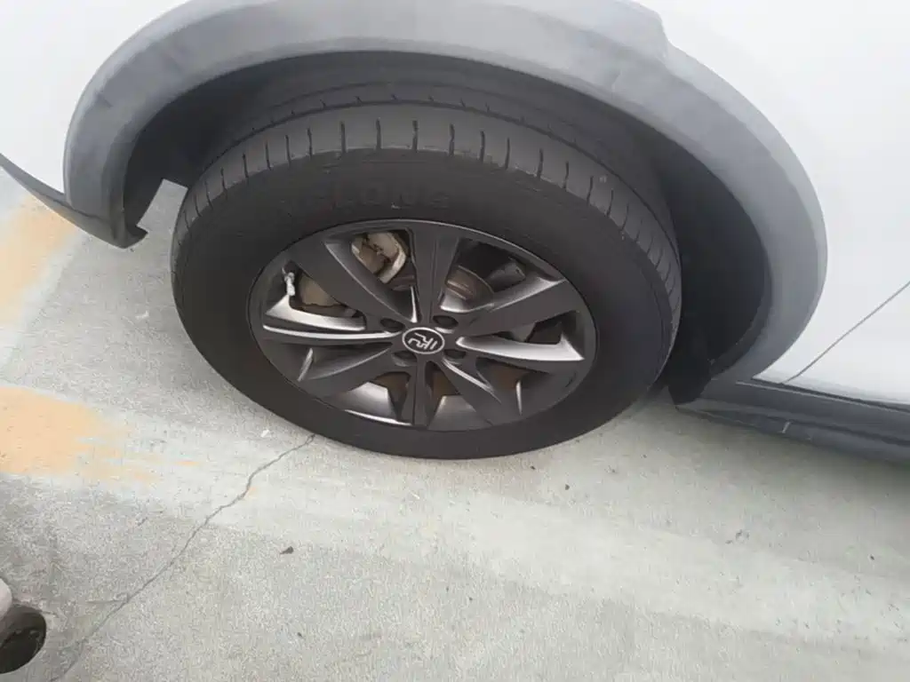 BYD Yuan EV — миниатюра 23