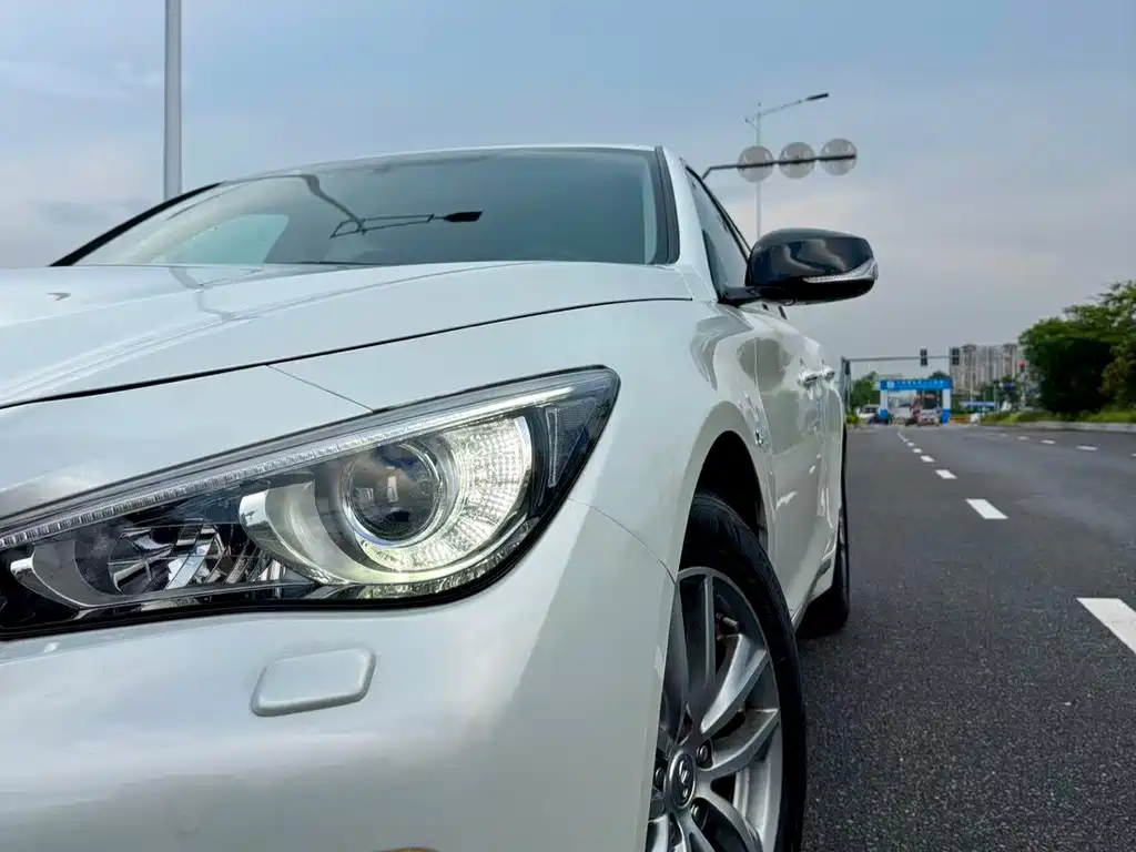 Infiniti Q50L — миниатюра 12