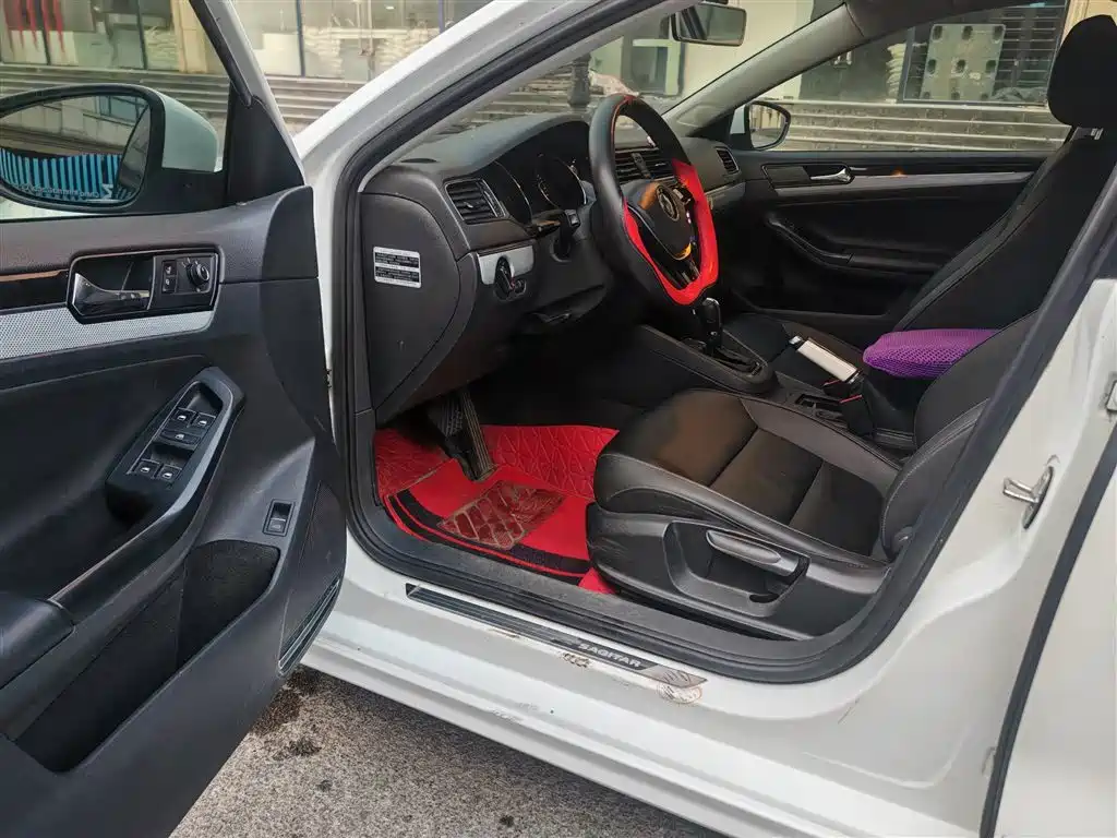 Volkswagen Sagitar — миниатюра 7