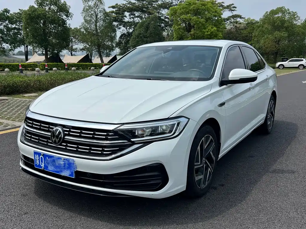 Купить Volkswagen Sagitar