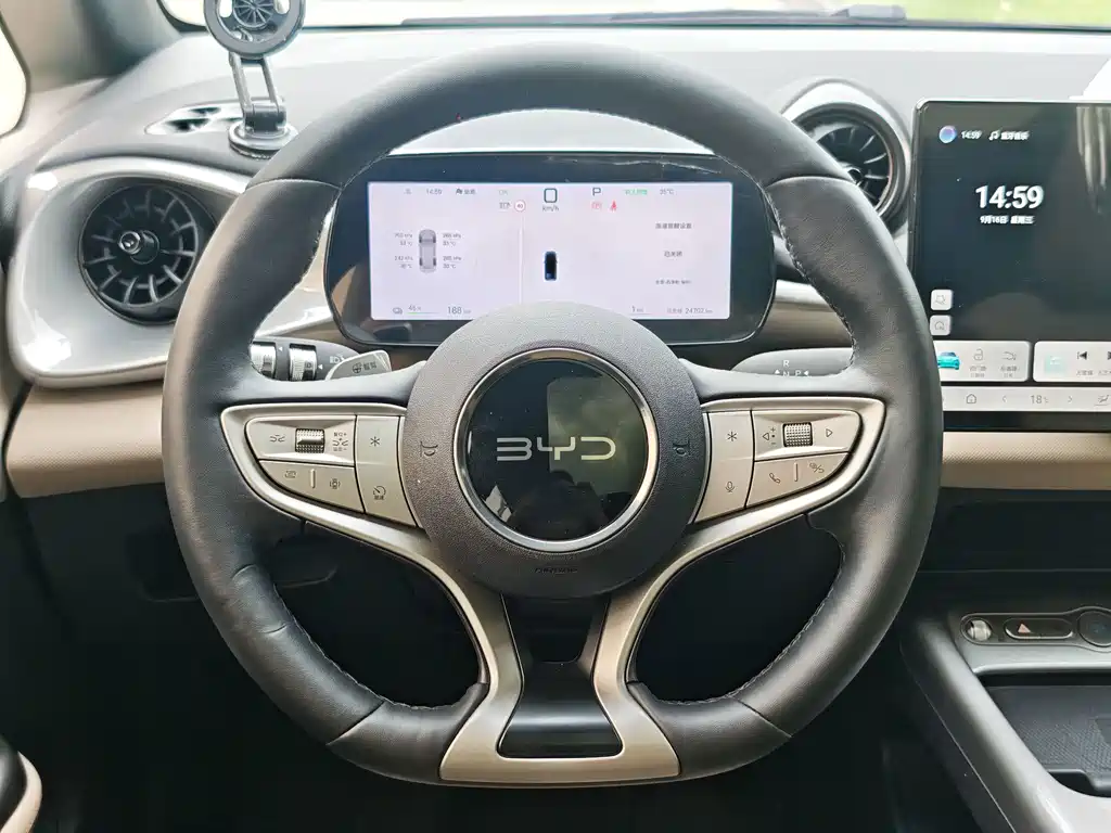 BYD Dolphin — миниатюра 16