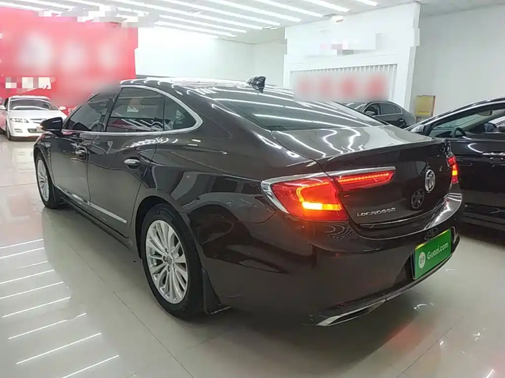 Buick LaCrosse — миниатюра 5