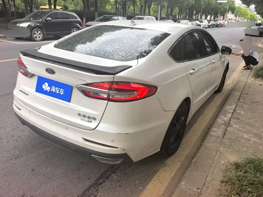 Ford Mondeo — миниатюра 3