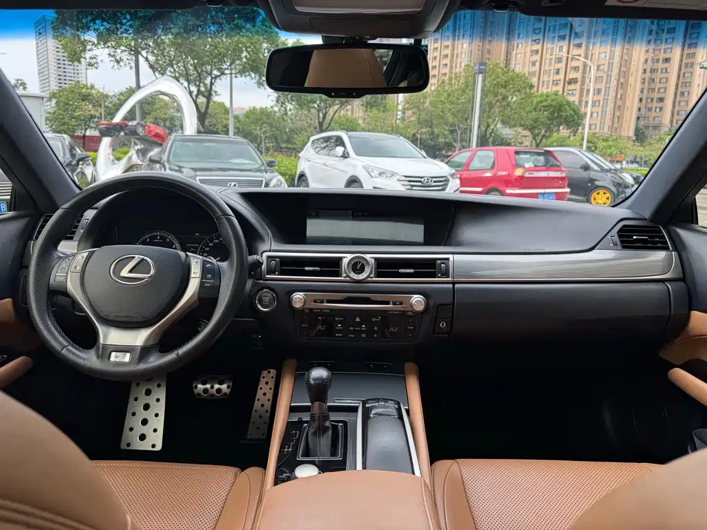 Lexus GS — миниатюра 11