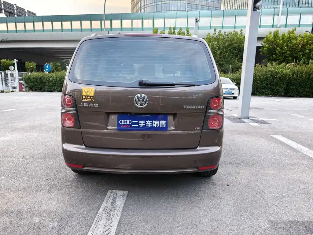Volkswagen Touran — миниатюра 6