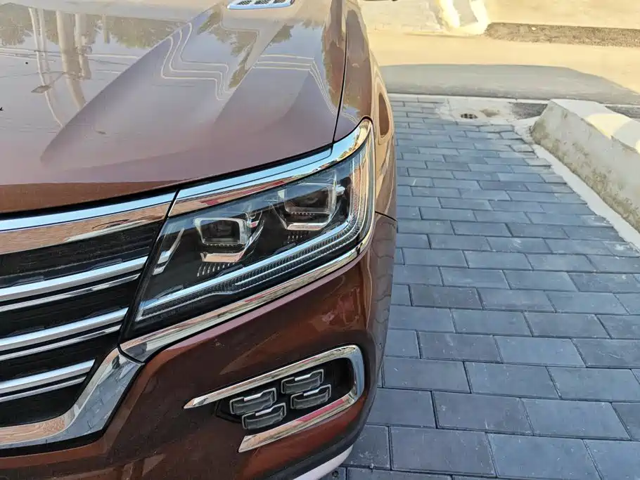 Roewe RX8 — миниатюра 5