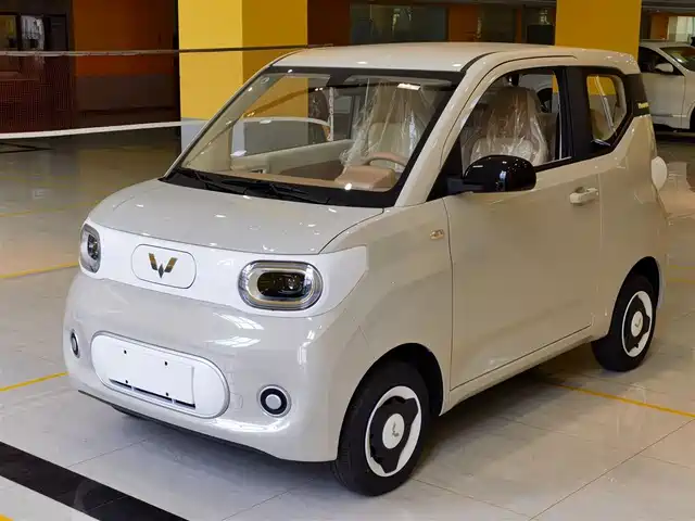 WULING AUTOMOBILE HONGGUANG MINIEV 2025