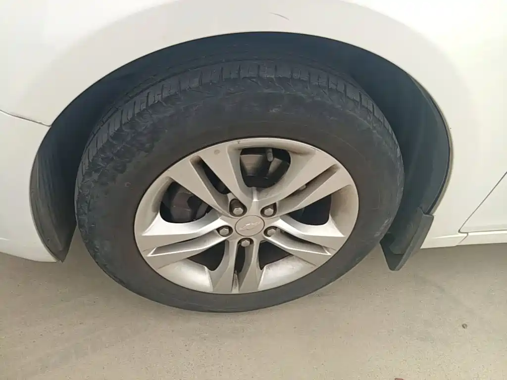 Chevrolet Cruze — миниатюра 23