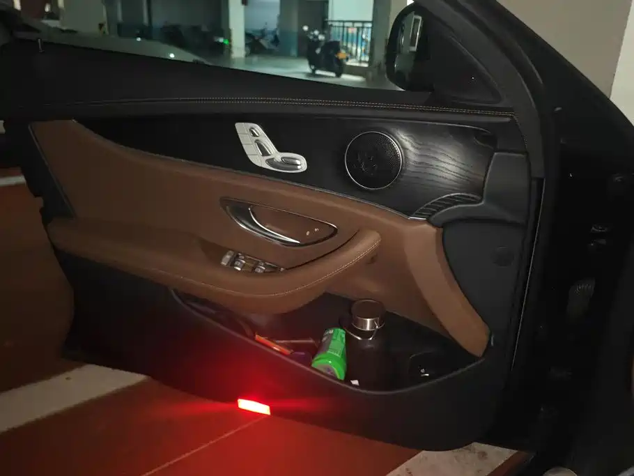 Mercedes-Benz E-Class (Import) — миниатюра 7