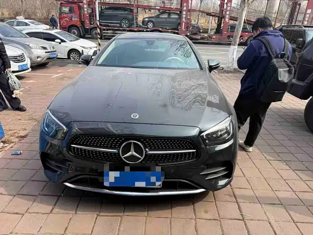 MERCEDES-BENZ E CLASS