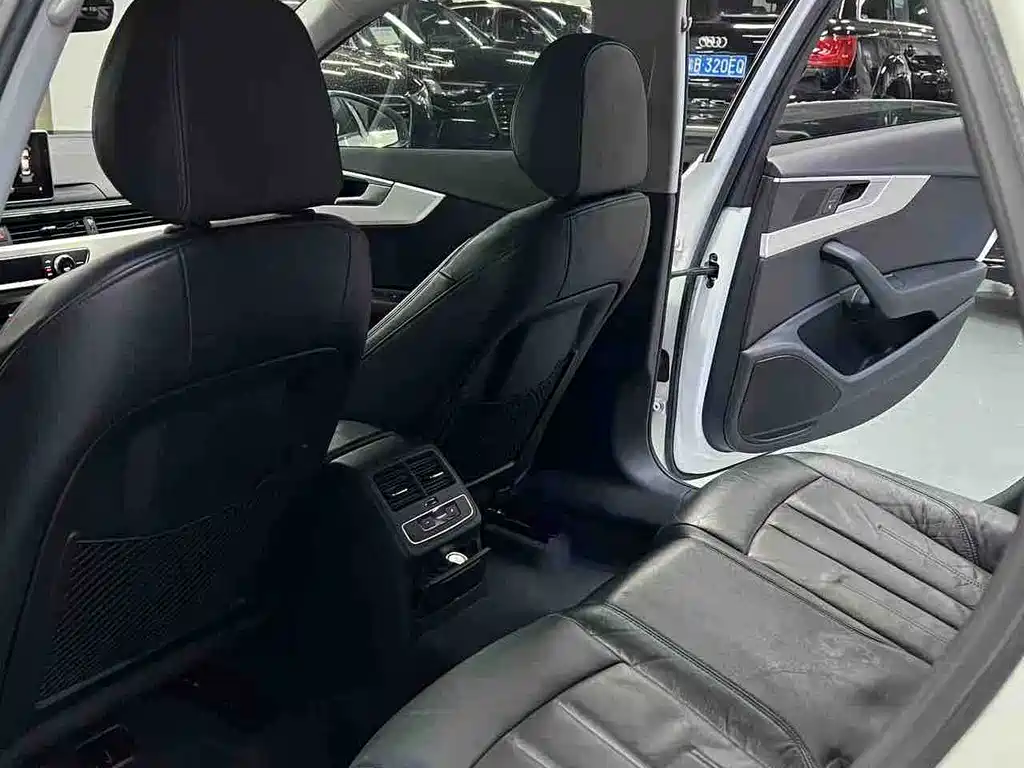 Audi A4L 2018 30 40 TFSI Fashion
