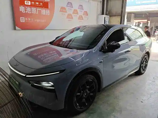 2025 Xpeng G7