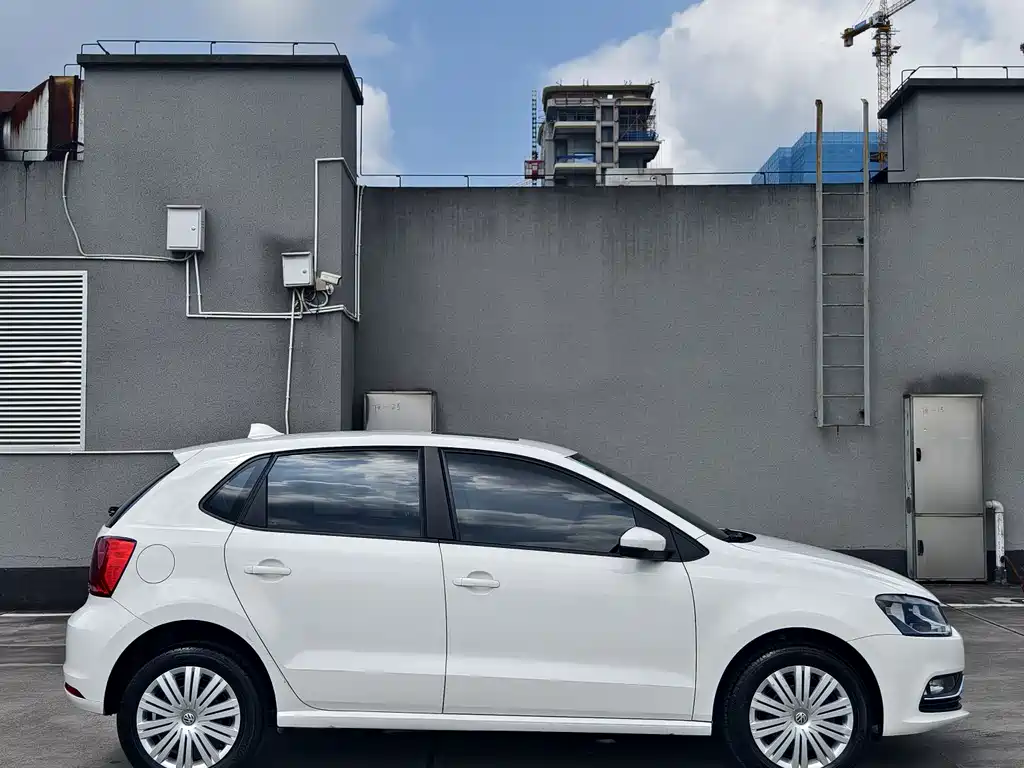 Volkswagen Polo 2016 1.6L AT Comfort