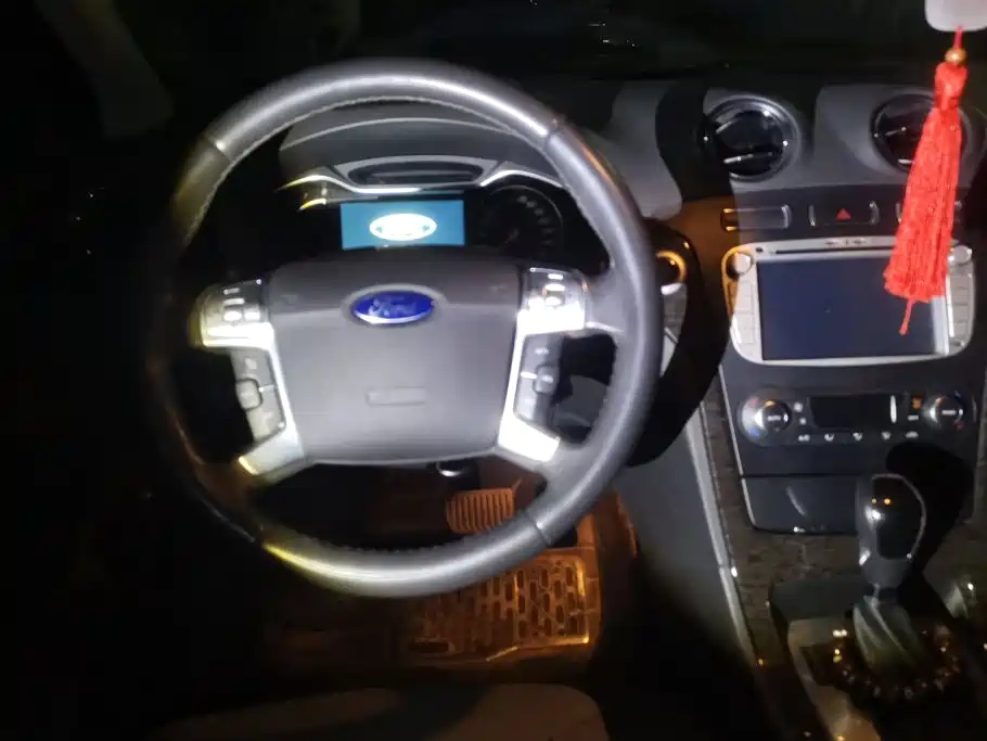 Ford Mondeo — миниатюра 15