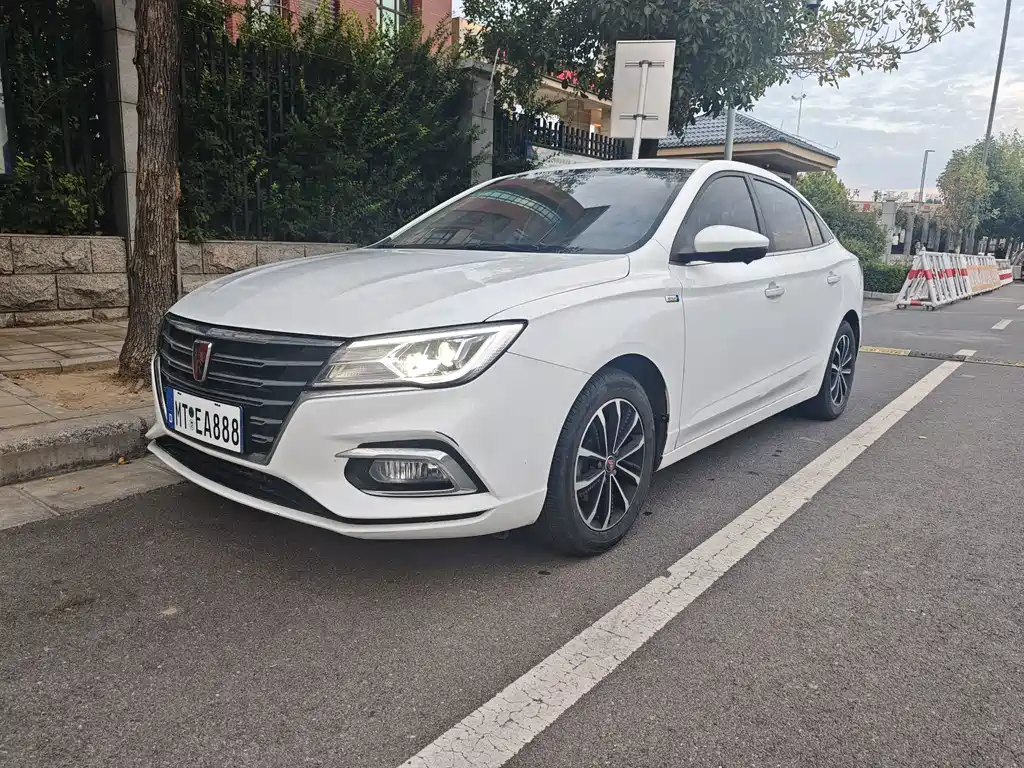 Roewe i5