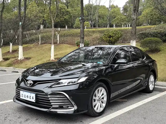 TOYOTA CAMRY