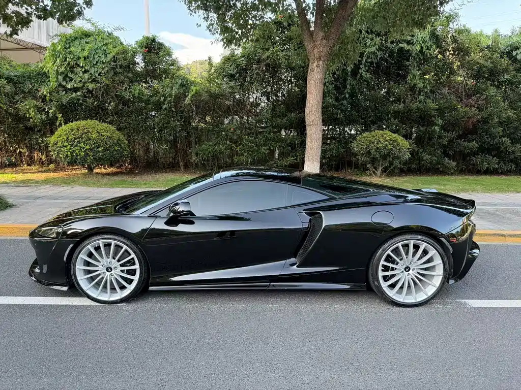 McLaren GT 2023 4.0T