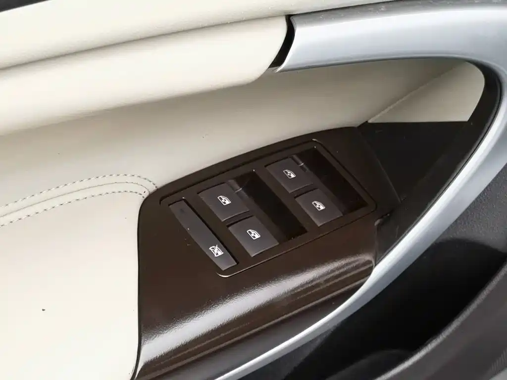 Buick Regal — миниатюра 9