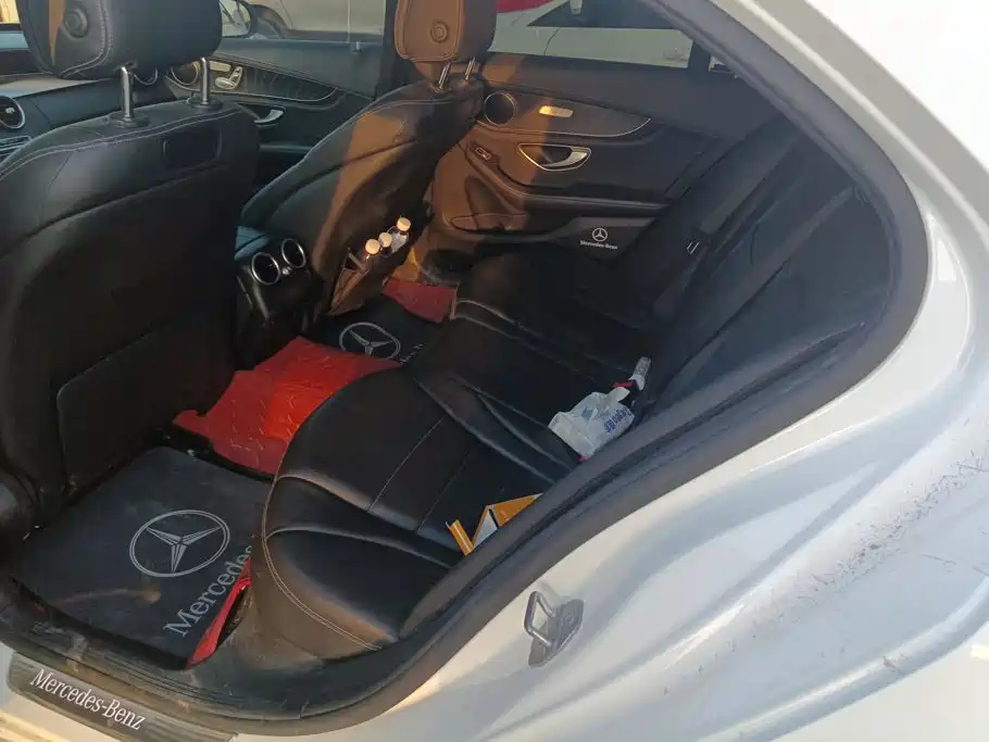 Mercedes-Benz C-Class — миниатюра 11