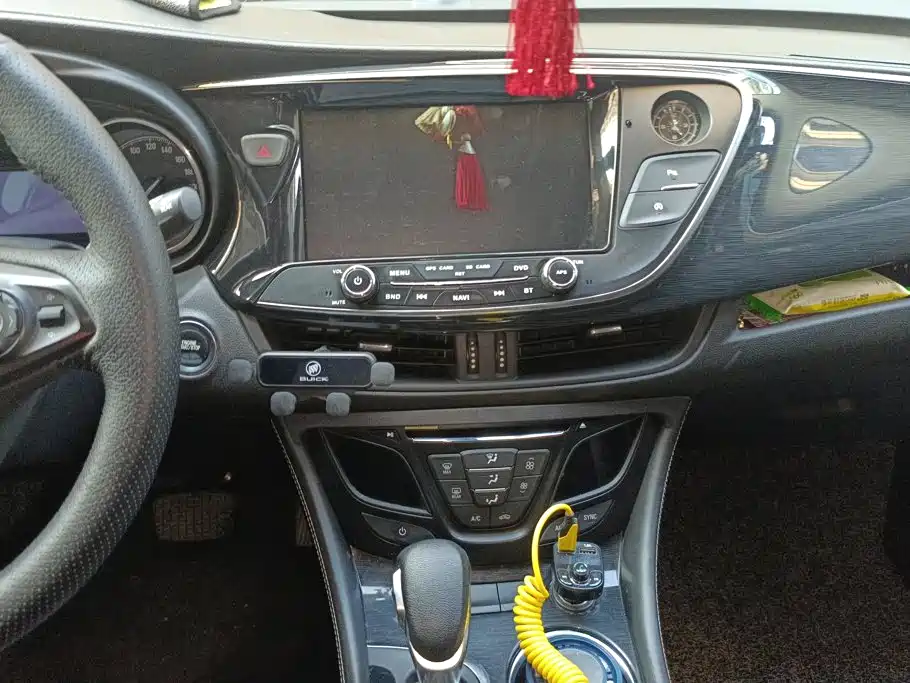 Buick Envision Plus — миниатюра 13