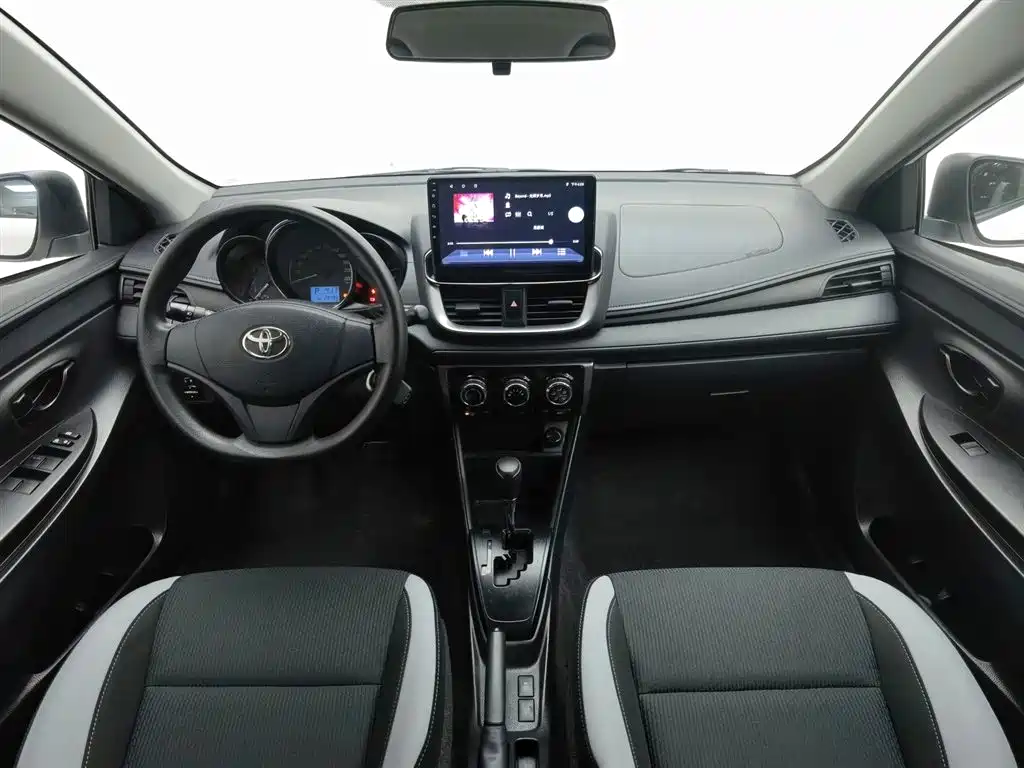 TOYOTA YARIS L ZHIXUAN