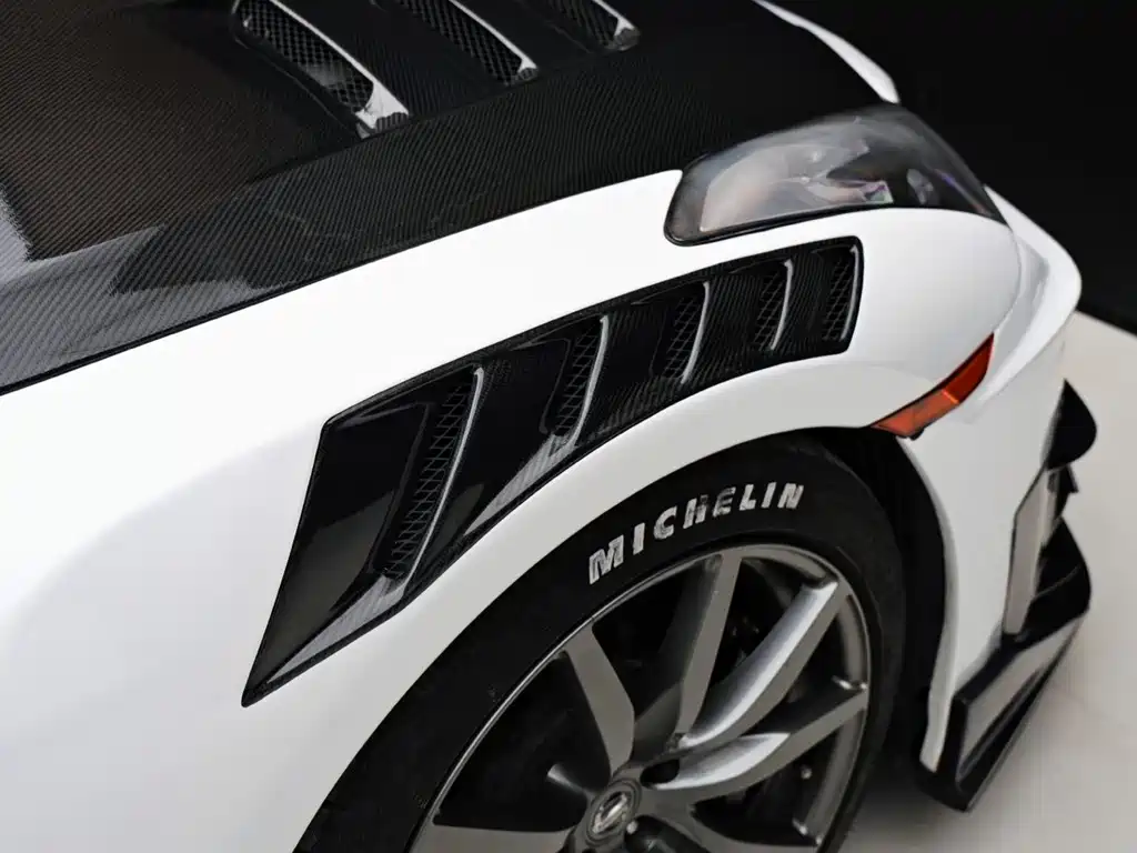 Nissan GT-R — миниатюра 10