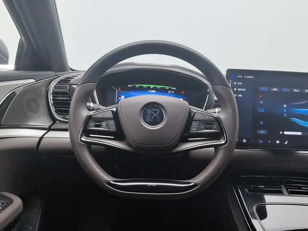 BYD Han — миниатюра 11