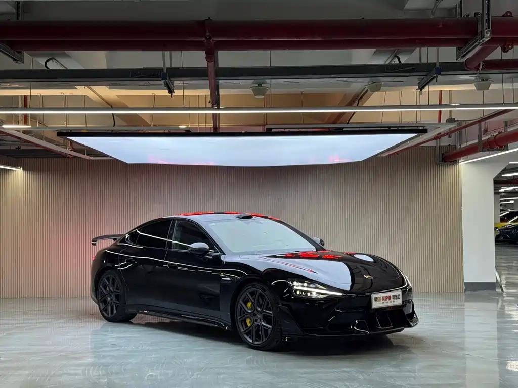 XIAOMI CAR XIAOMI SU7 ULTRA