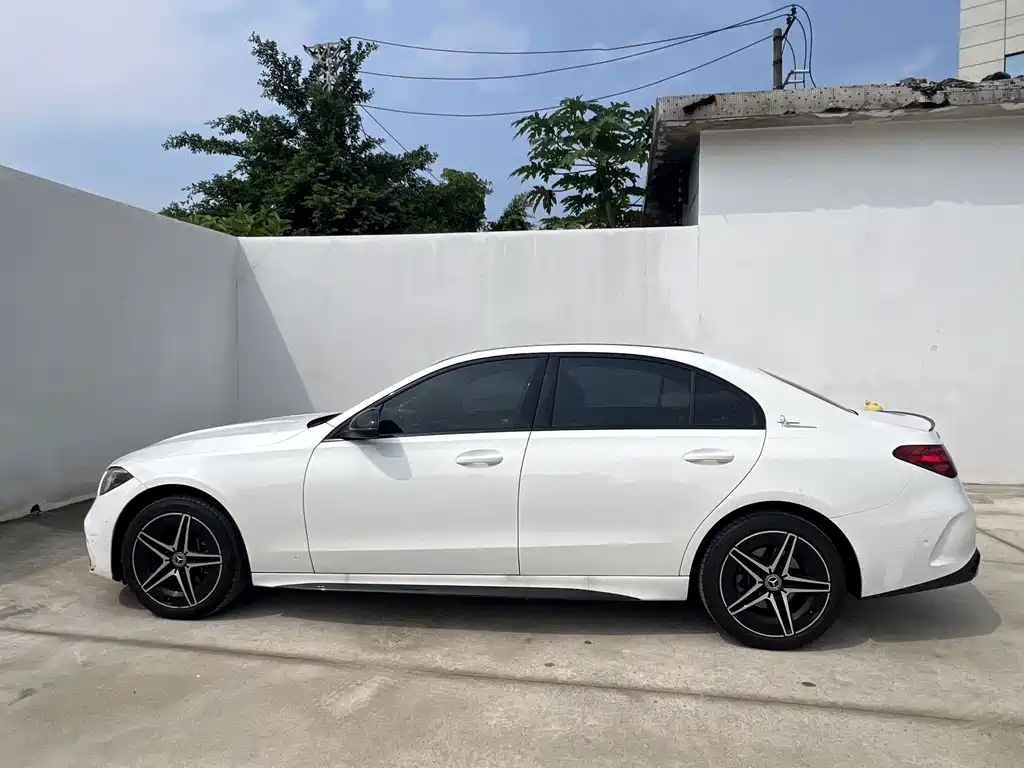 Mercedes-Benz C-Class — миниатюра 5