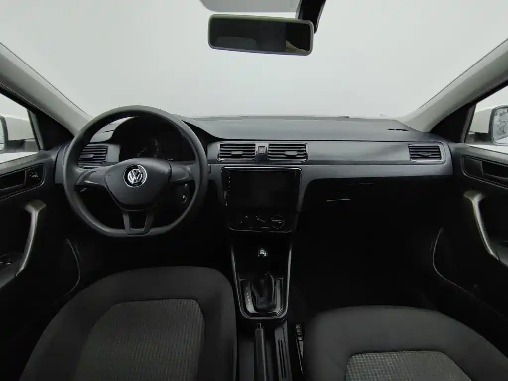 Volkswagen Santana — миниатюра 5