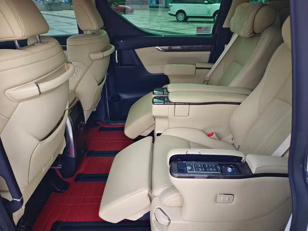 Toyota Vellfire 2023 2.5L HV