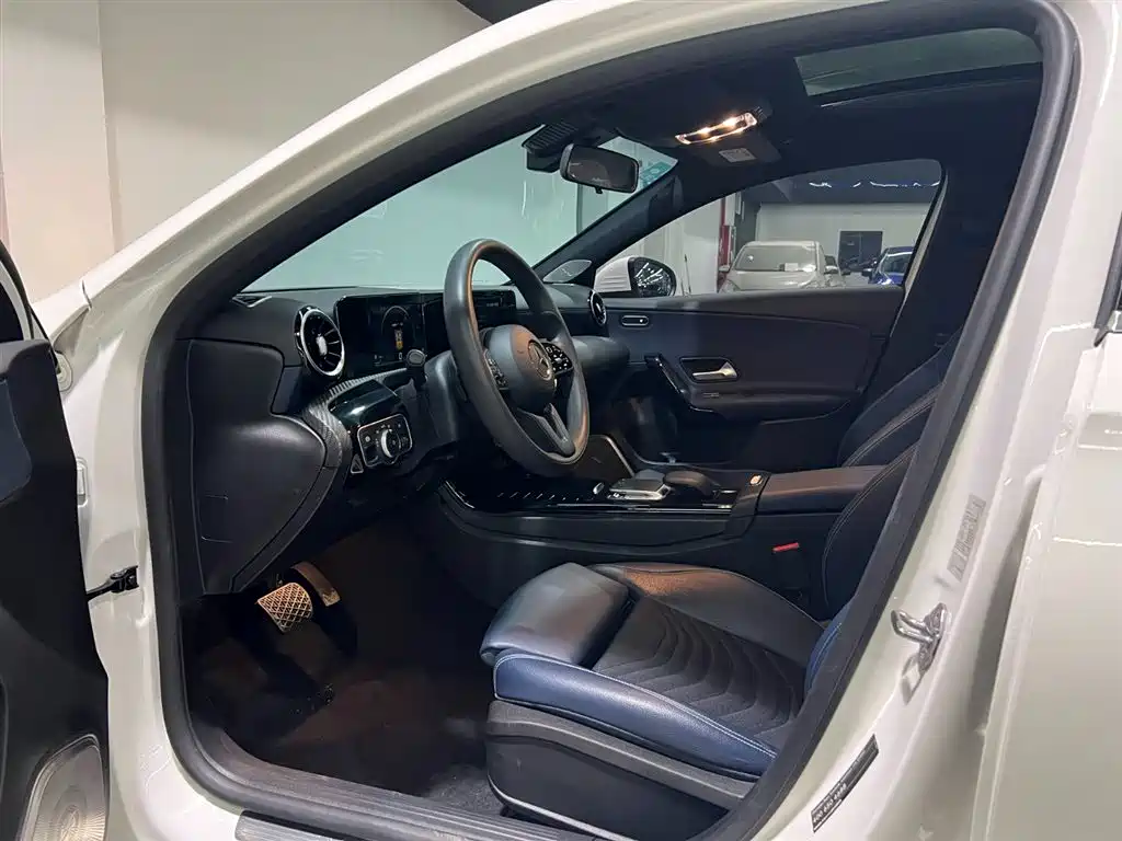 MERCEDES-BENZ A CLASS