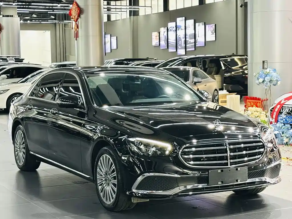 Mercedes-Benz E-Class — миниатюра 3