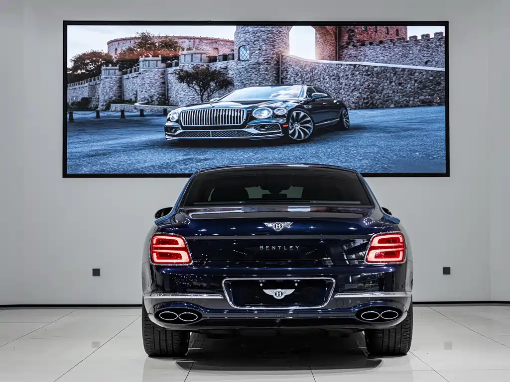 Bentley Flying Spur — миниатюра 7