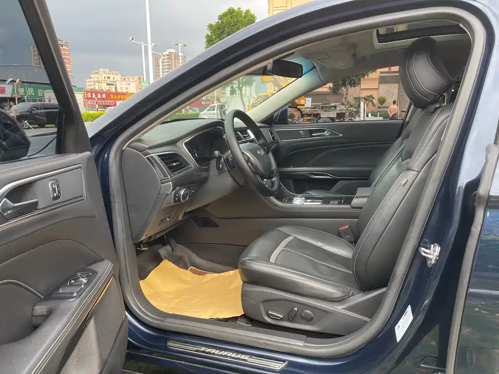 Ford Taurus — миниатюра 11
