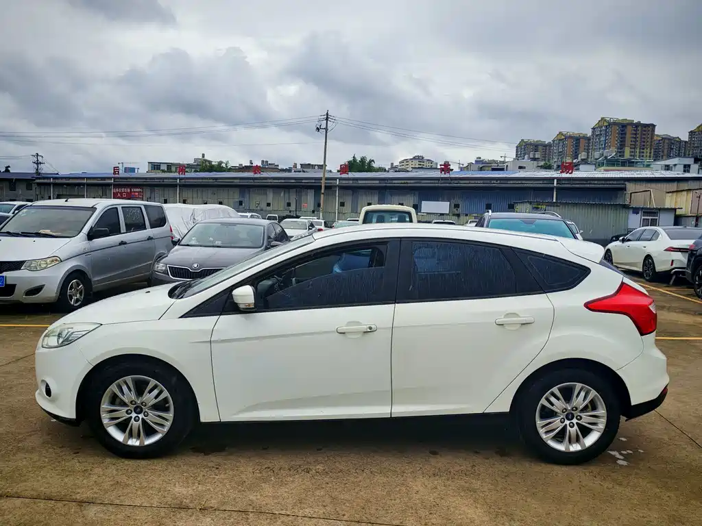 Ford Focus — миниатюра 7