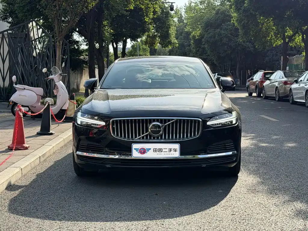 Volvo S90 PHEV — миниатюра 2