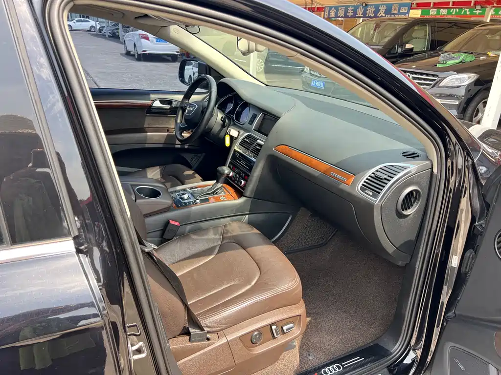 Audi Q7 — миниатюра 18