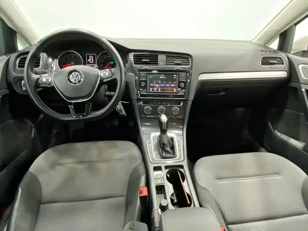 Volkswagen Golf — миниатюра 6