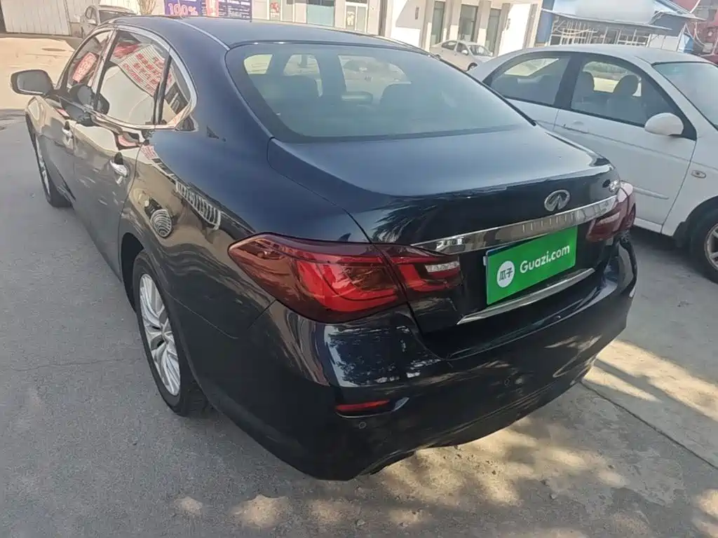 Infiniti Q70 — миниатюра 5