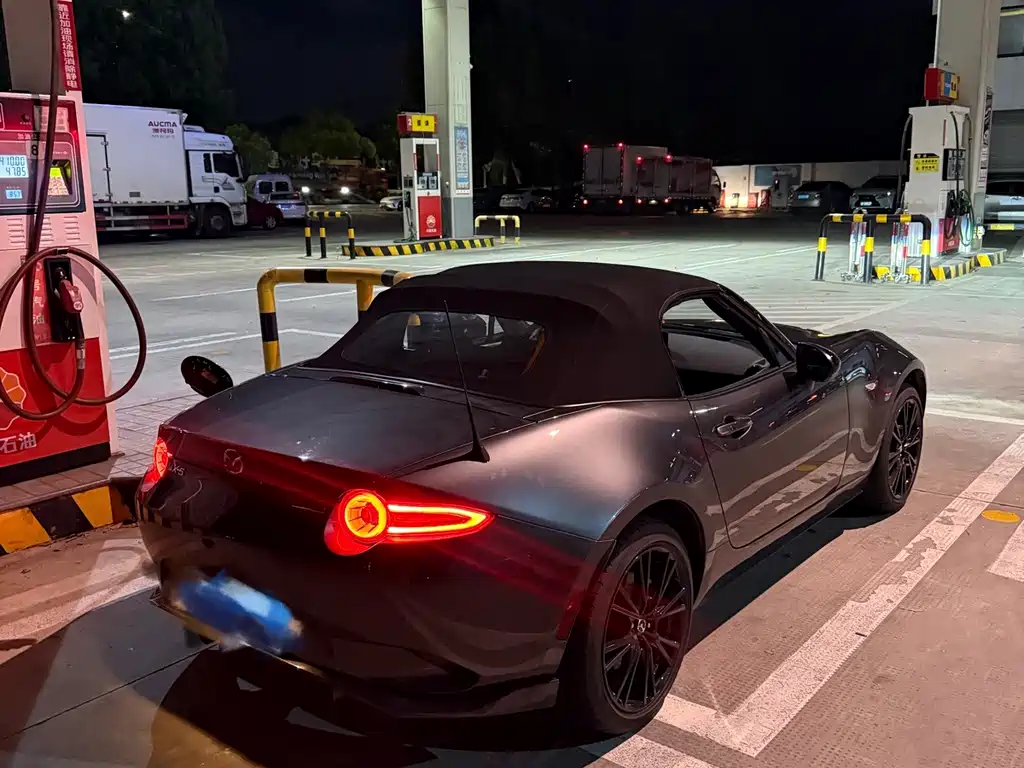 Mazda MX-5 — миниатюра 2