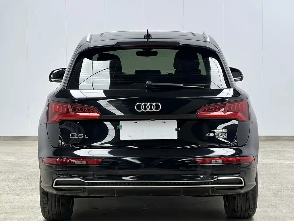 Audi Q5L — миниатюра 5