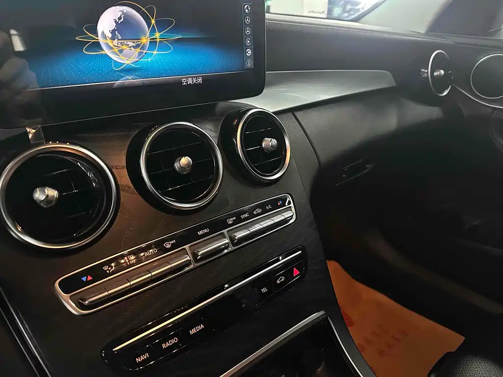 Mercedes-Benz C-Class — миниатюра 5