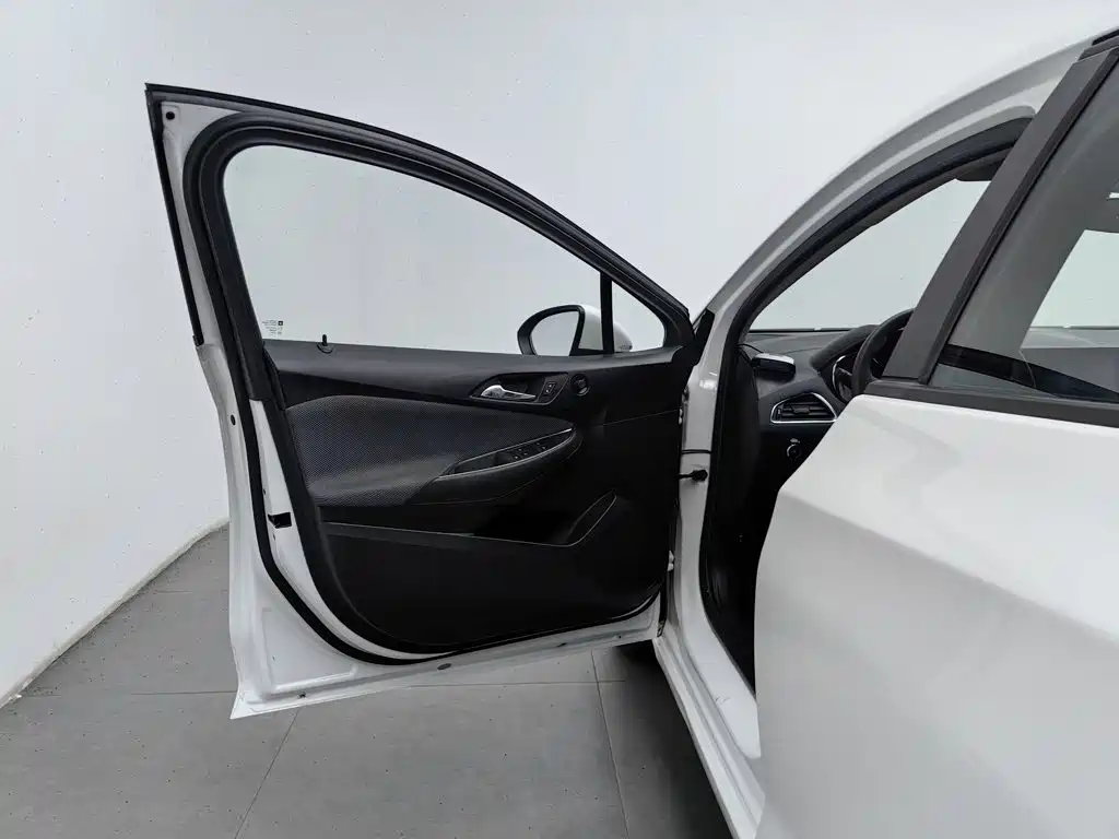 Chevrolet Cruze — миниатюра 8