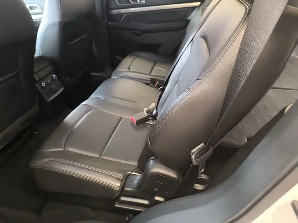 Ford Explorer (Import) — миниатюра 13