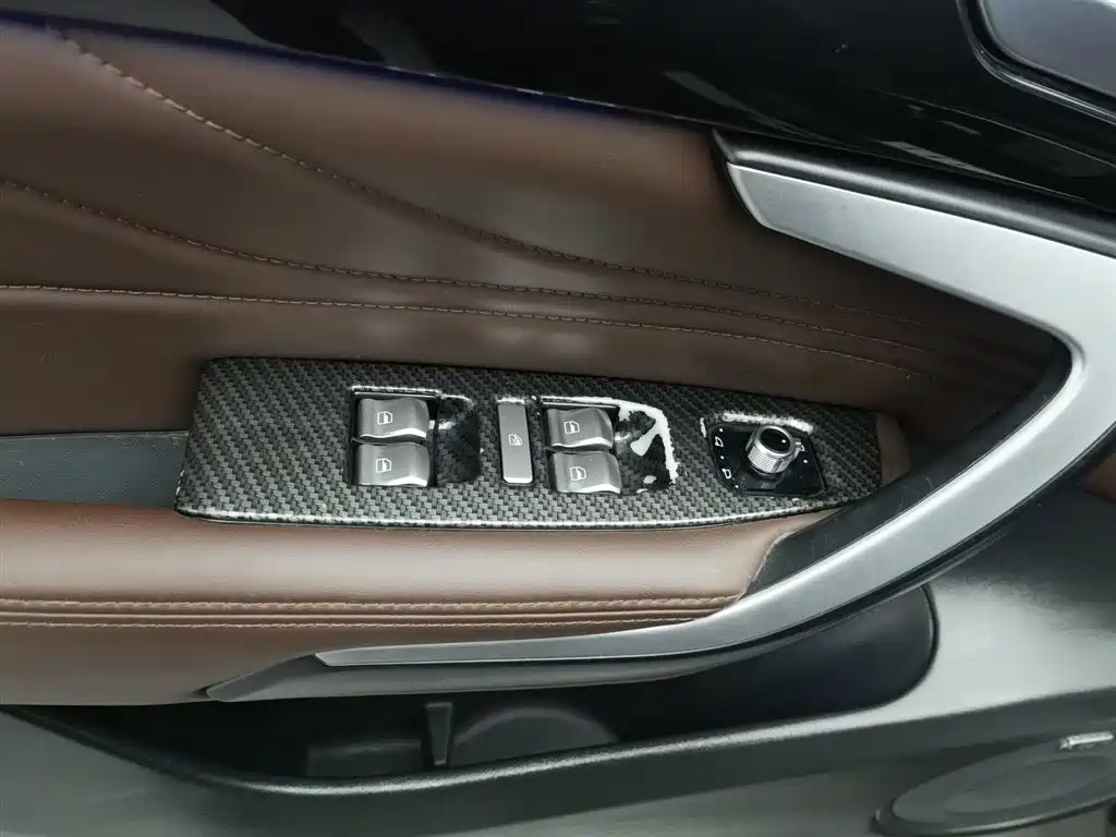 WEI PAI WEI BRAND VV7